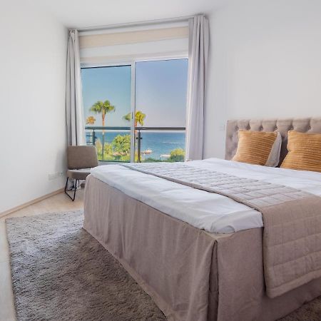 Sanders Ermitage On The Beach - Delightful 1-Bedroom Apartment With Sea View Limasol Buitenkant foto