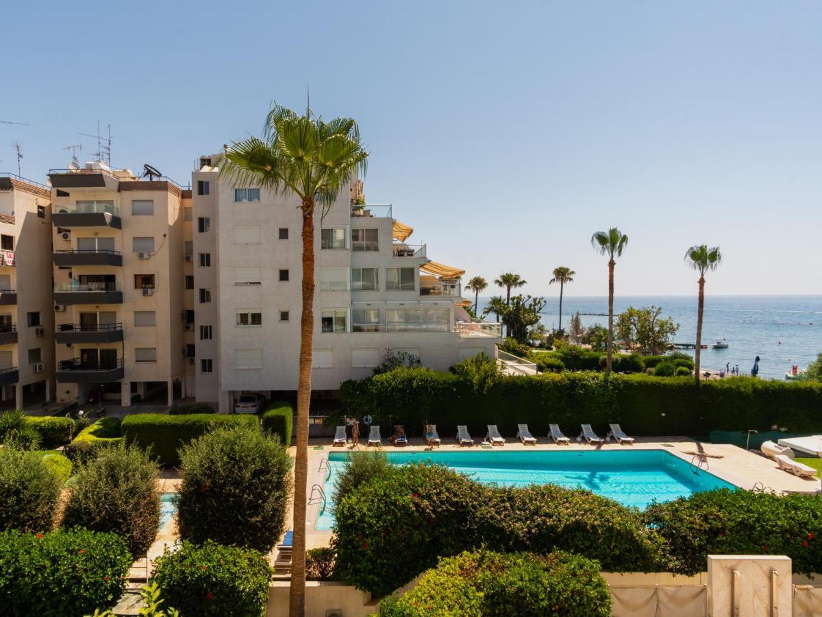 Sanders Ermitage On The Beach - Delightful 1-Bedroom Apartment With Sea View Limasol Buitenkant foto