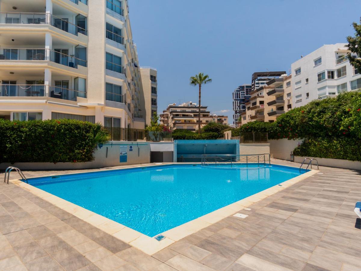 Sanders Ermitage On The Beach - Delightful 1-Bedroom Apartment With Sea View Limasol Buitenkant foto