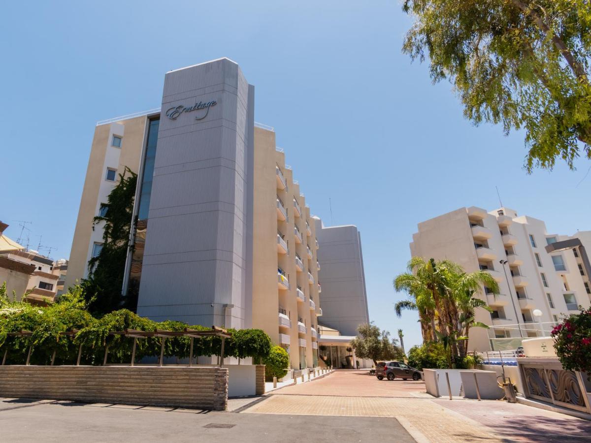Sanders Ermitage On The Beach - Delightful 1-Bedroom Apartment With Sea View Limasol Buitenkant foto